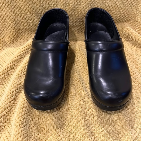 Dansko Professional Back Clog - Picture 1 of 7
